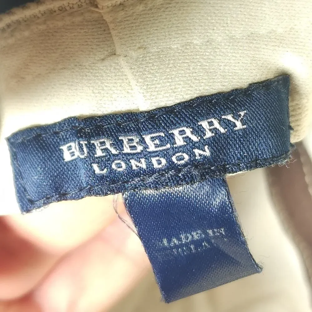 Burberry Women's Vintage Nova Check Medium Cotton Plaid Bucket Hat England